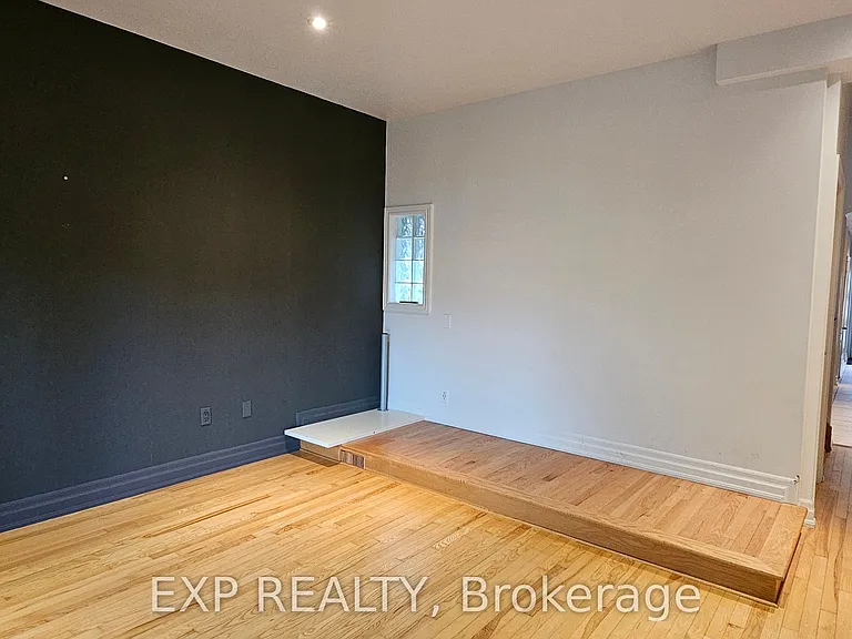 215A Chambers Ave — Photo 11