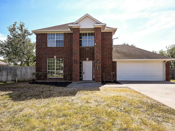 2002 Longmeadow Ct, Denton, TX 76209