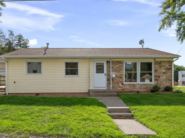 501 38th St, Moline, IL 61265