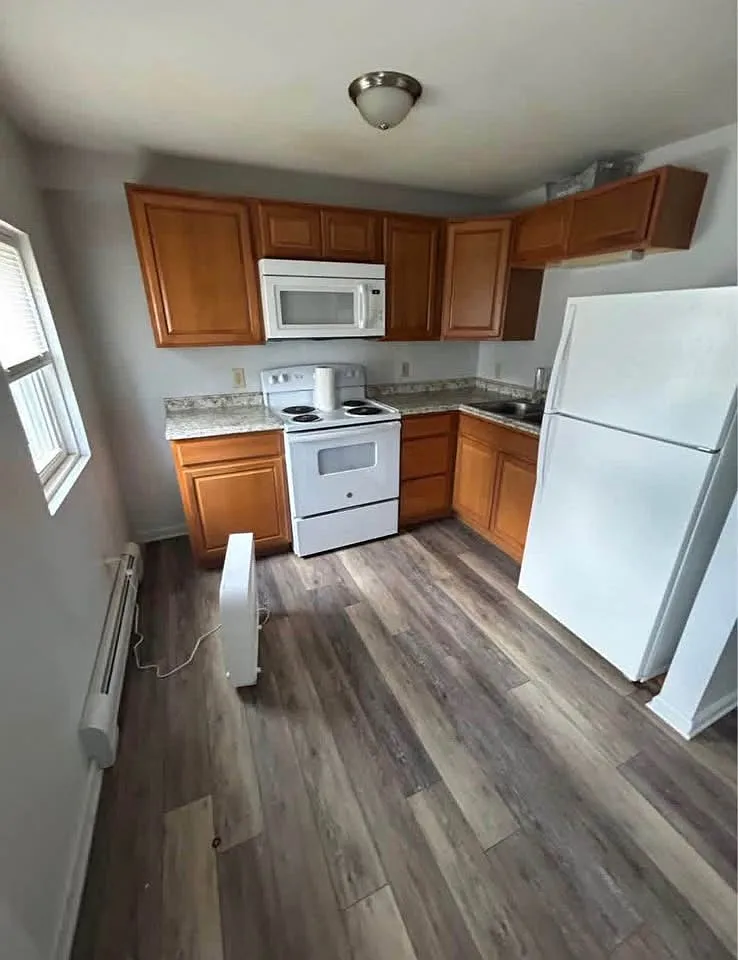 2726 East Brutus Street - 3 — Photo 1