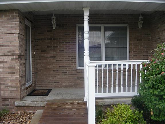 2nd image of 2704 Gasperi St