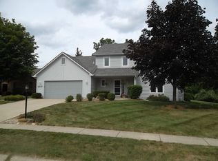 5737 Oak Pointe Dr, Fort Wayne, IN