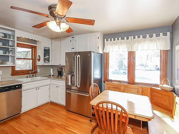 5th image of 1227 Oakcrest Ave