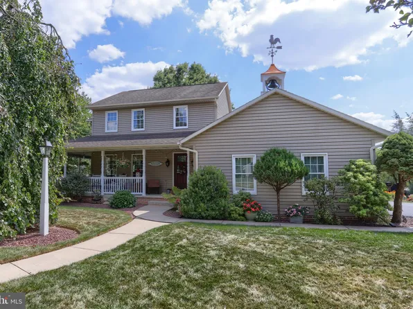 200 Clover Ln, Palmyra, PA 17078