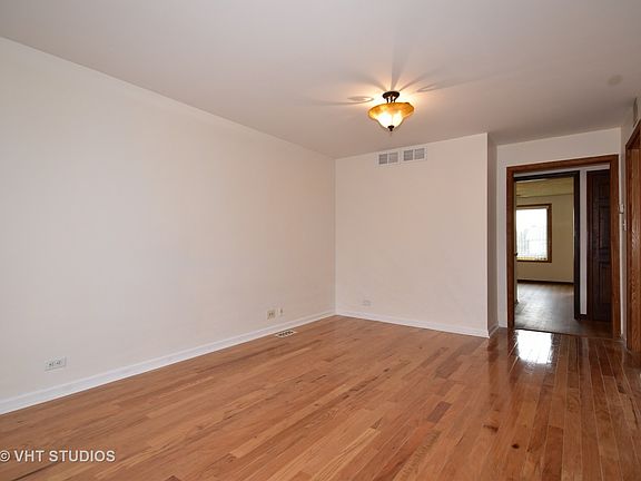 5th image of 2815 N 74th Ct