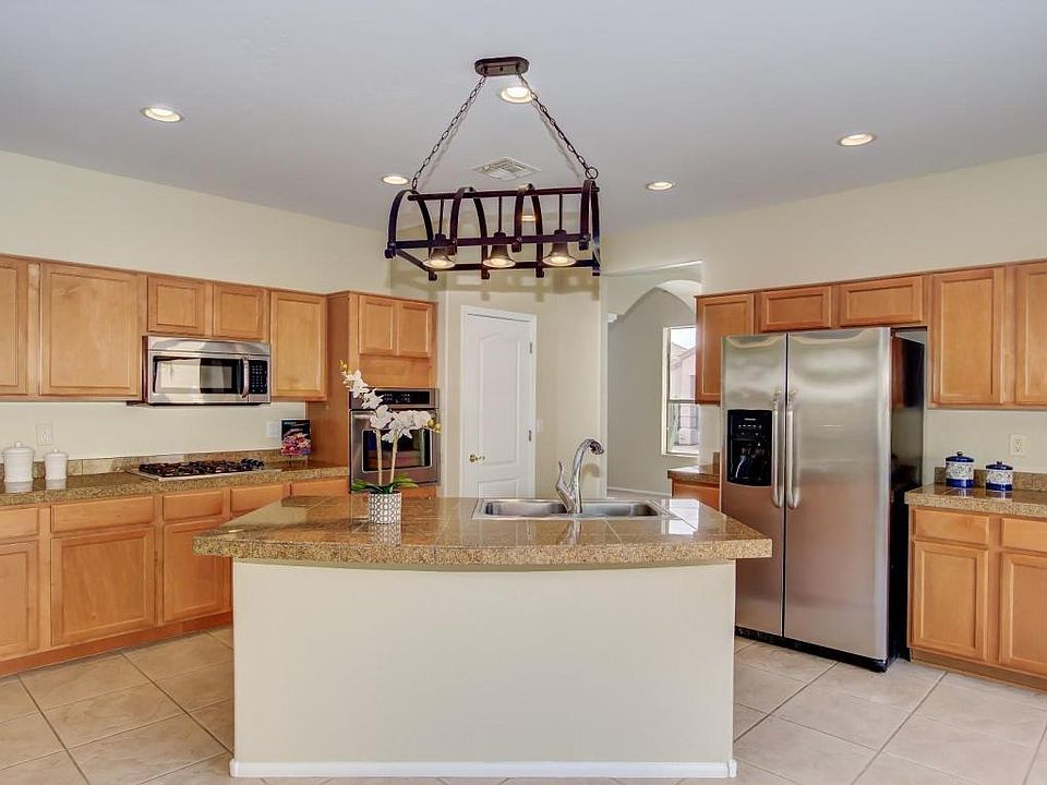 1st image of 1758 W Cathedral Rock Dr