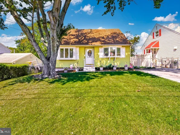 405 Melvin Ave, Glendora, NJ 08029