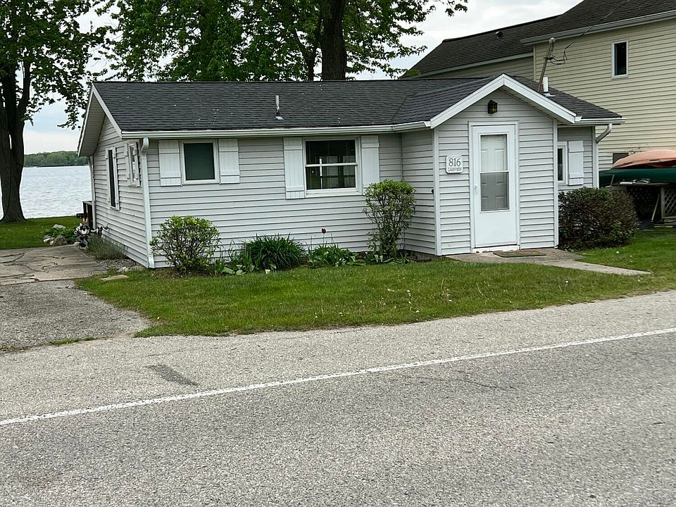 1st image of 816 Lakeview Dr