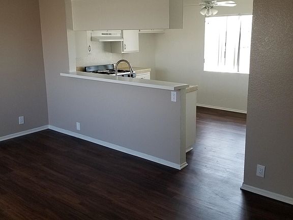 5th image of 11822 Acacia Ave APT 5