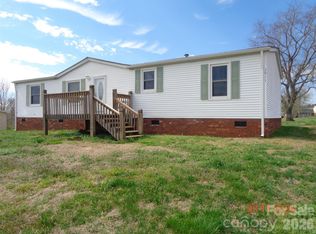 3911 Woodmont Ct, Lenoir, NC 28645