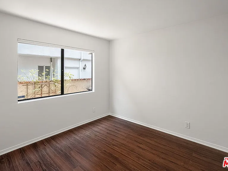 2952 Bottlebrush Dr — Photo 31