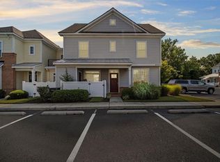 8160 Ships Crossing Rd, Norfolk, VA 23518