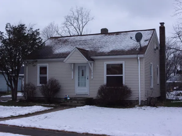 310 S Saint Joseph St, White Pigeon, MI 49099