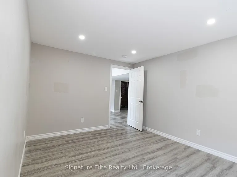 2561 Stallion Dr #BASEMENT — Photo 7