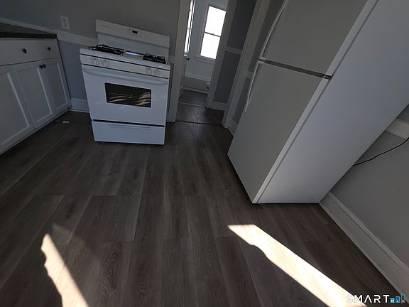 4th image of 23 Vermont Street