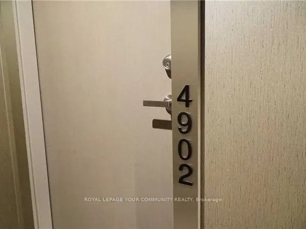 100 Harbour St, Toronto, ON