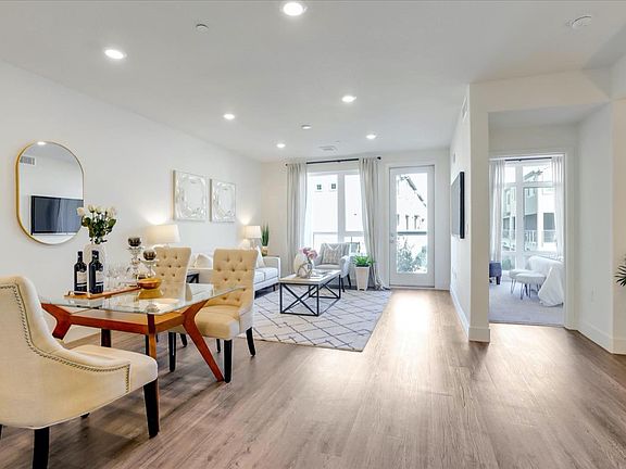 5th image of 5951 Sunstone Dr Unit 220
