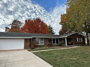 501 Park Hills Dr, Effingham, IL 62401