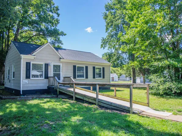 2709 Pauls Ln, Richmond, VA 23224
