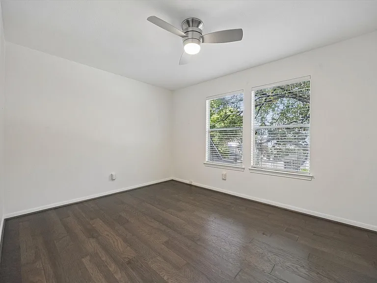 1212 W Alabama St — Photo 8