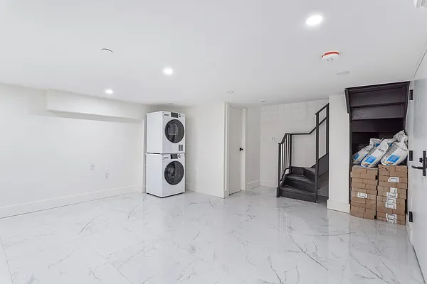 Rented by Reavis | media 6