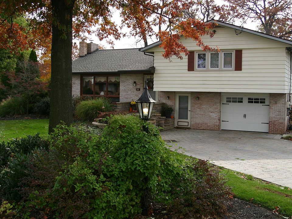 Front of Home with Paver Driveway & Entryway