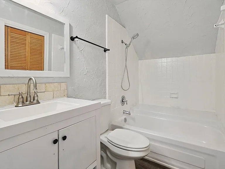 9805 Walnut St #C206 — Photo 11