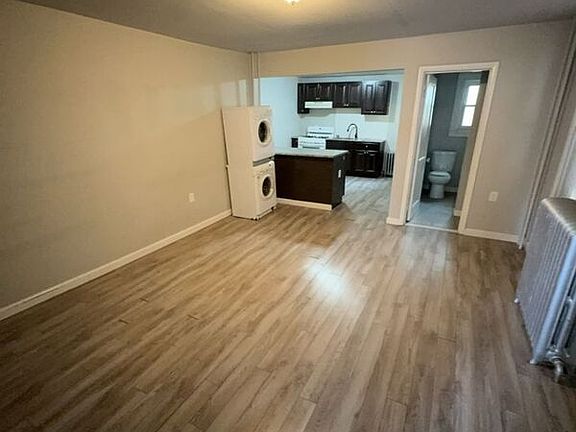 2nd image of 209 Cattell St APT 1F