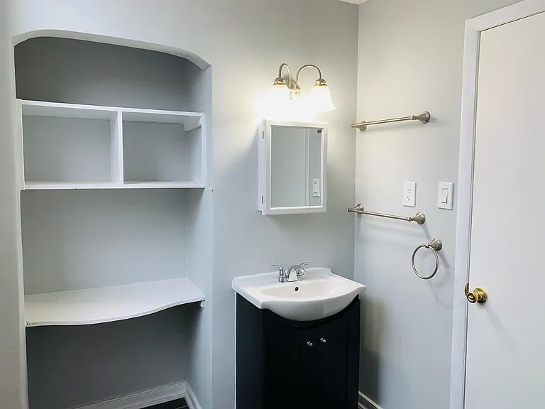 1524 S Broad St — Photo 16