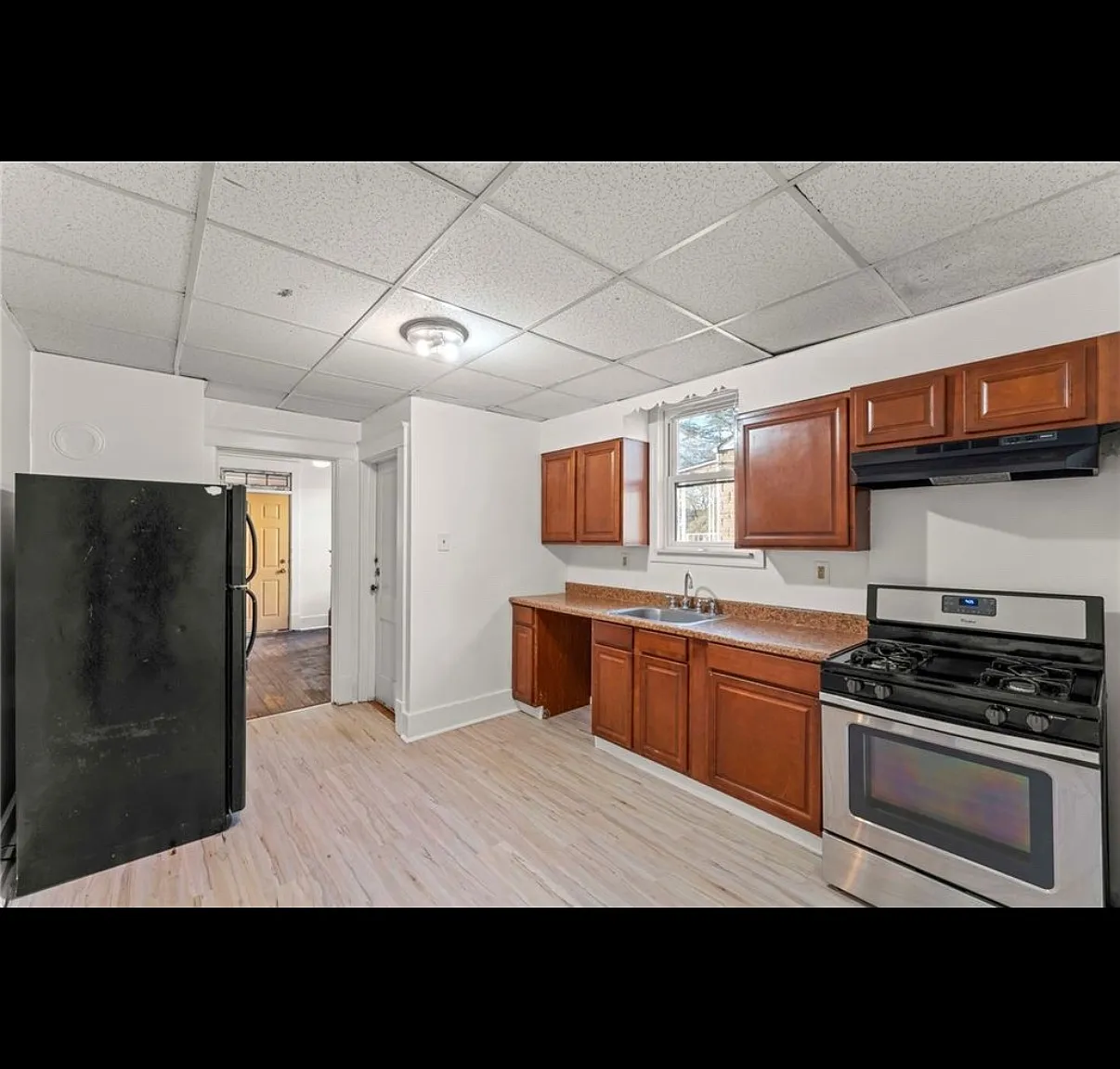 2 bed, 1100 sqft, $1,200 — Photo 3
