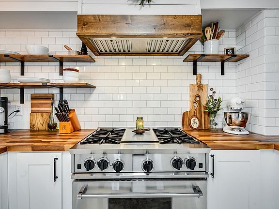 3rd image of 8617 S Langdon Rd