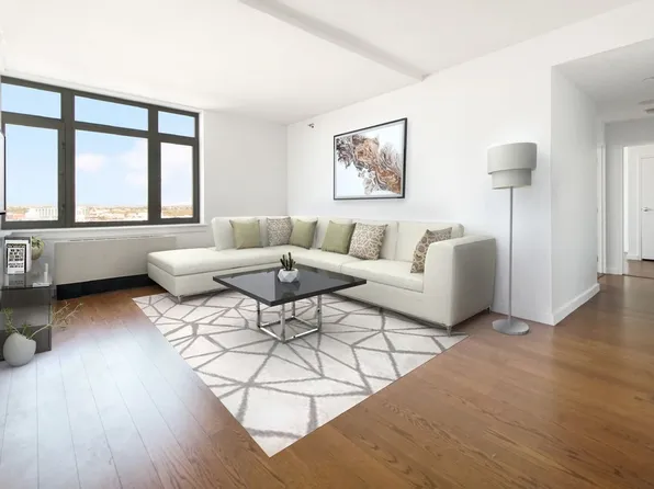 40-26 College Point Blvd #17B, Flushing, NY 11354