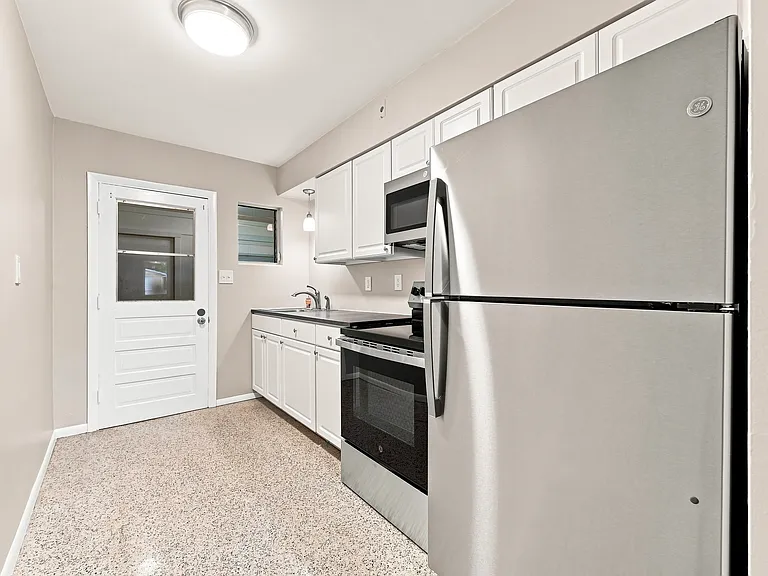164 Cedar Ave #164 — Photo 9