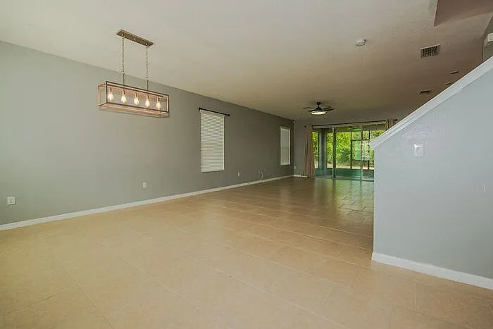 633 Ogelthorpe Dr — Photo 4