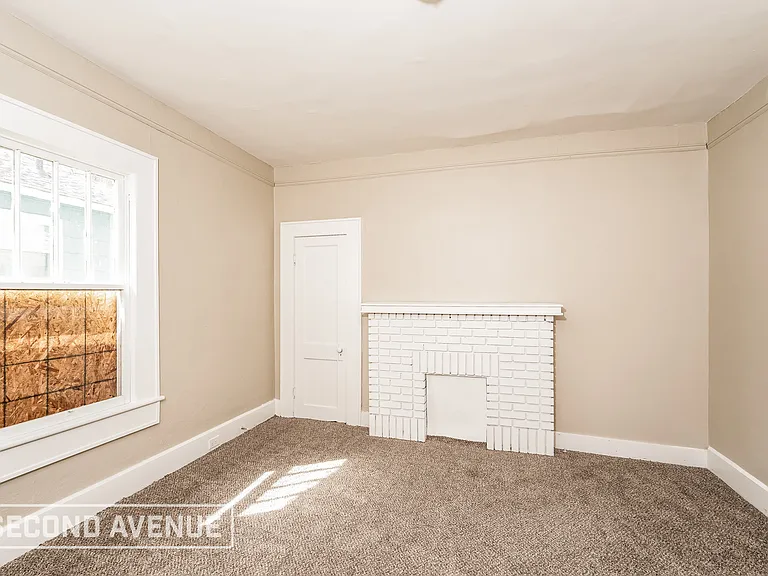 2800 Avenue H — Photo 16