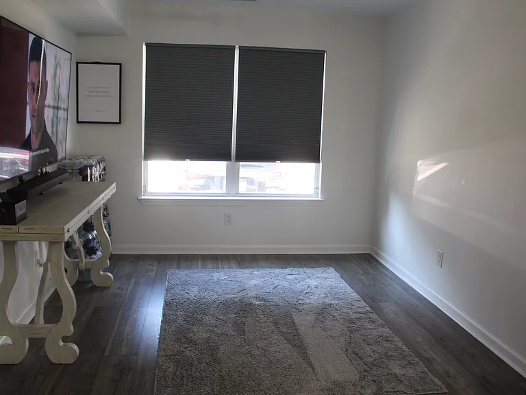 1322 N Hancock St — Photo 6
