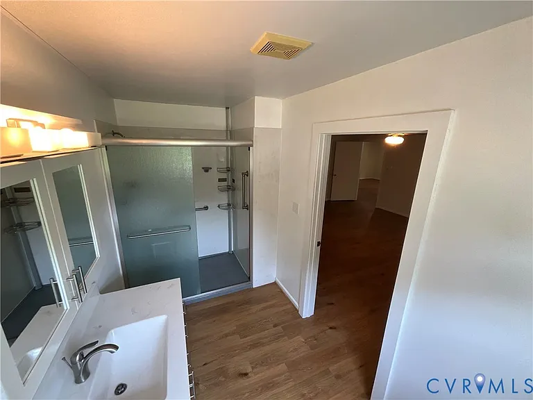 17220 Royalton Rd — Photo 12