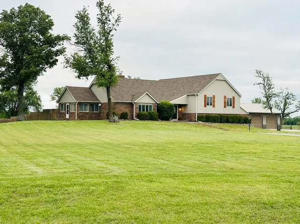 1358 26000th Rd, Parsons, KS 67357