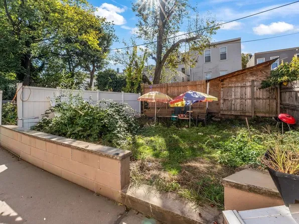 35 Lexington Avenue image 13 of 30