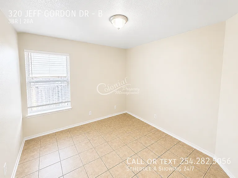320 Jeff Gordon Dr #B — Photo 7