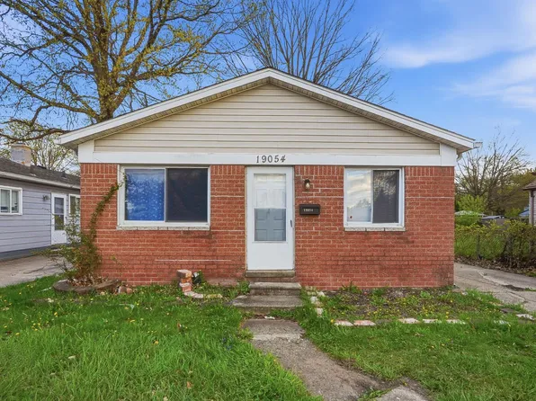19054 E Thirteen Mile Rd, Roseville, MI 48066