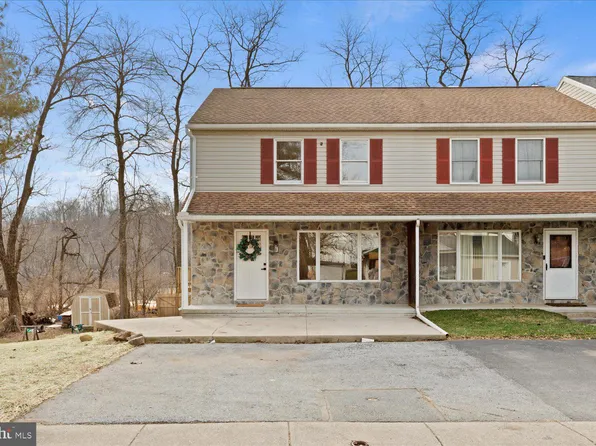 56 N Canal St, Leesport, PA 19533