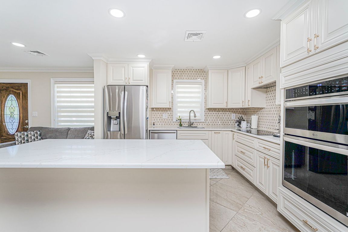 next background image