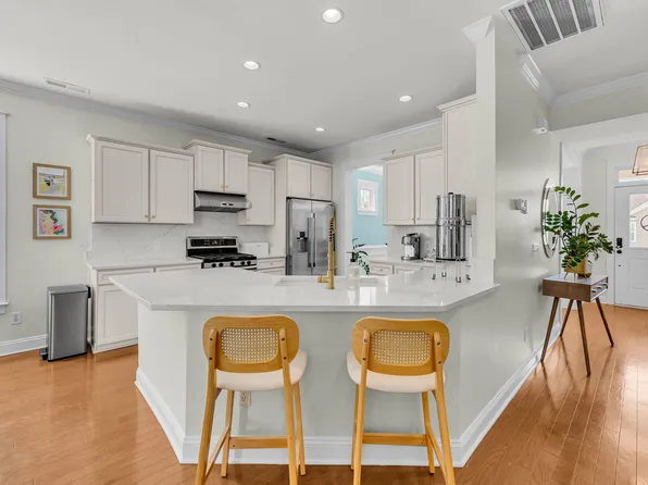 331 Megans Bay Ln, Daniel Island, SC 29492