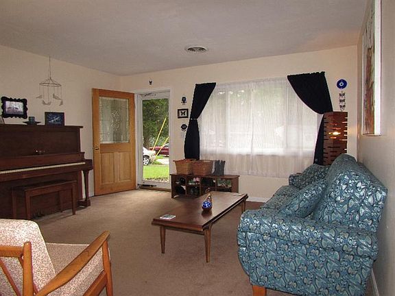 3rd image of 10774 Teal Dr