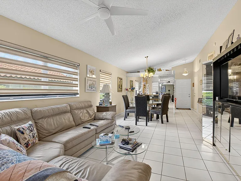 6234 Pointe Regal Cir — Photo 23