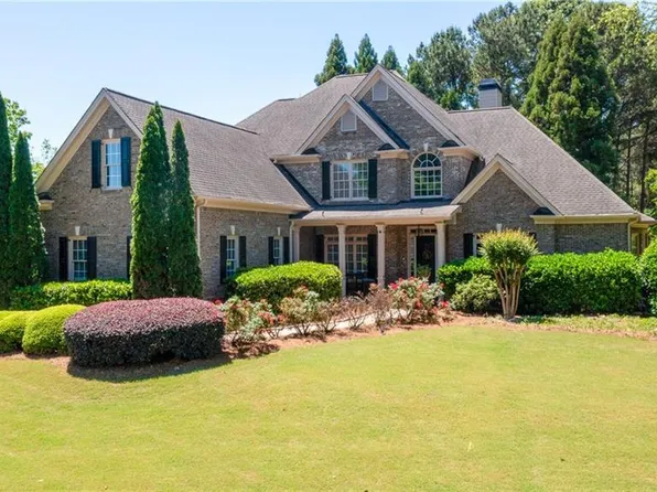 2401 Floral Valley Dr, Dacula, GA 30019