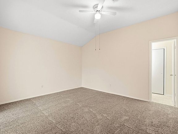 4th image of 1431 Stevenage Ln