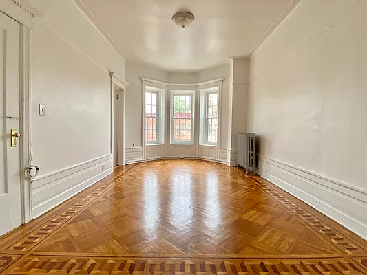 Rented by NY Living Solutions | media 10