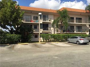4720 SW 62nd Way APT 304, Davie, FL 33314